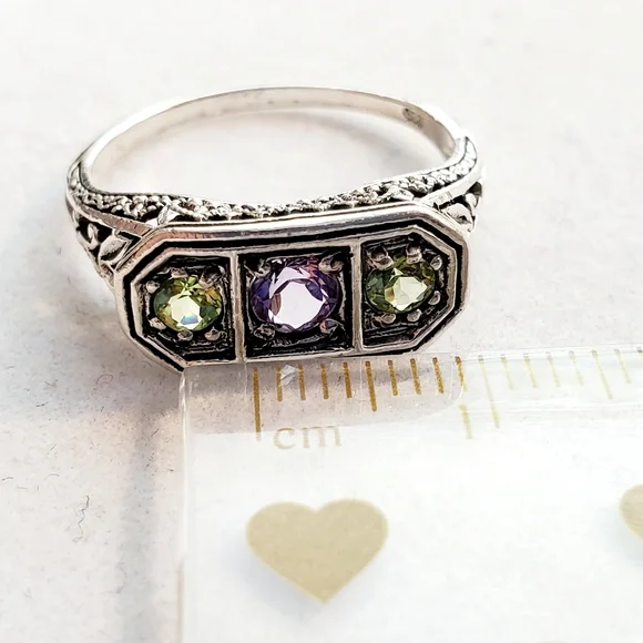 Vintage Sterling Silver Filigree Ring with Amethyst and Peridots Size 7.5 - Picture 14 of 16